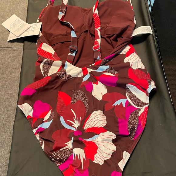 NWT Athleta Hermosa one piece swimsuit - MEDIUM - bloom decadent chocolate - Picture 4 of 6